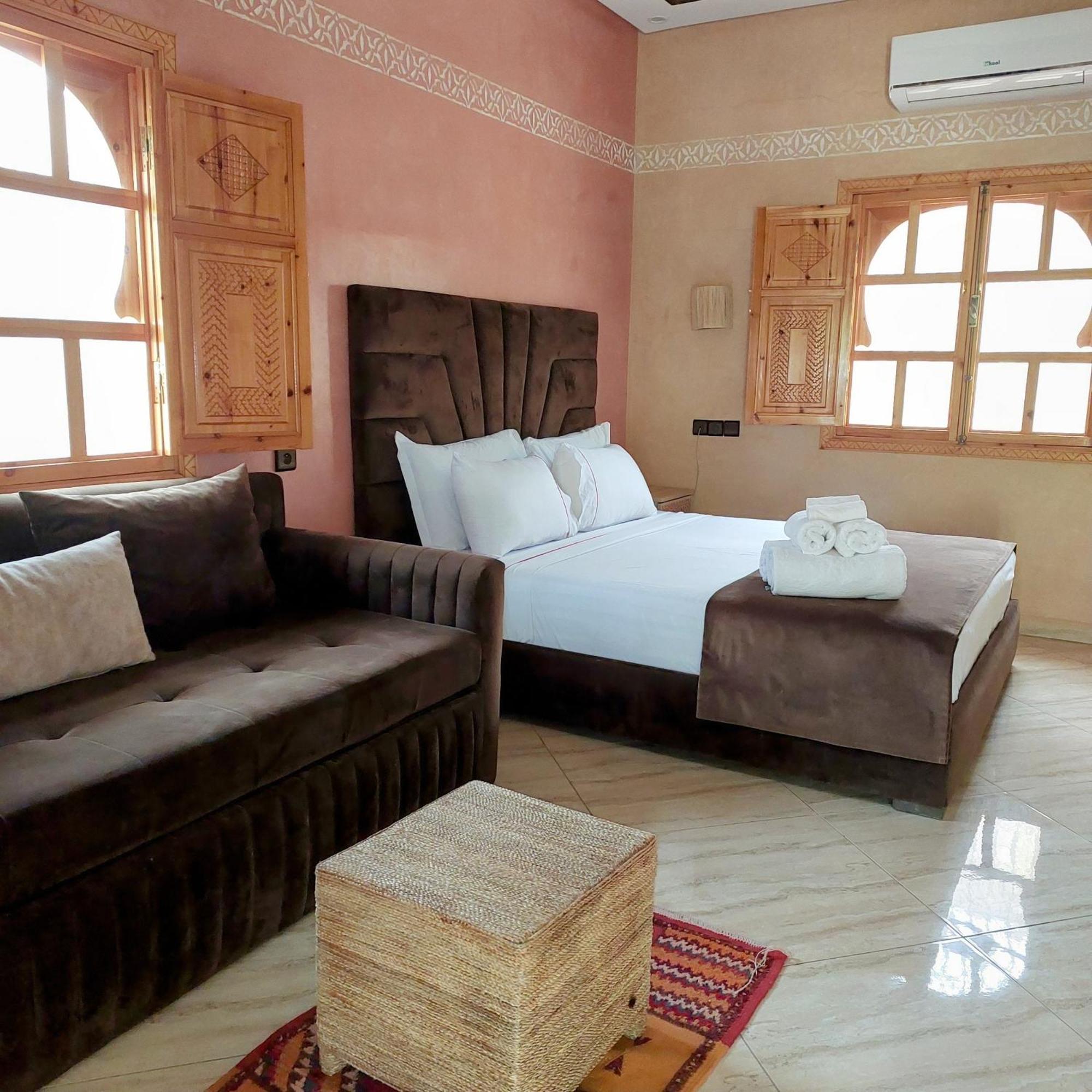 Chez Mamouchthka Bed & Breakfast Урика Екстериор снимка