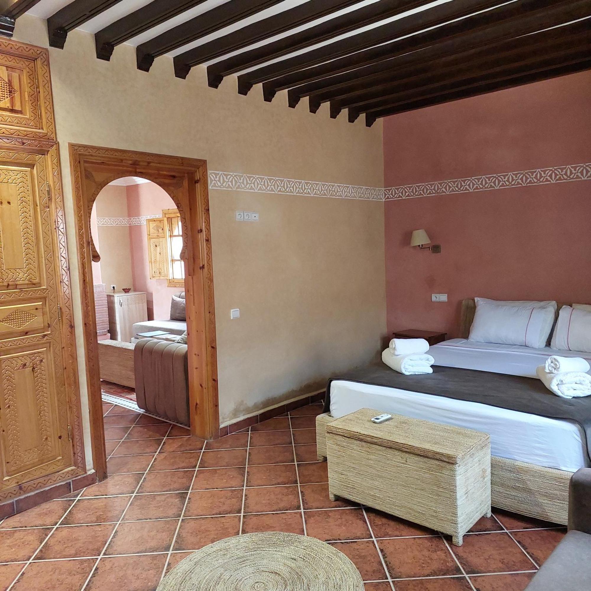 Chez Mamouchthka Bed & Breakfast Урика Екстериор снимка