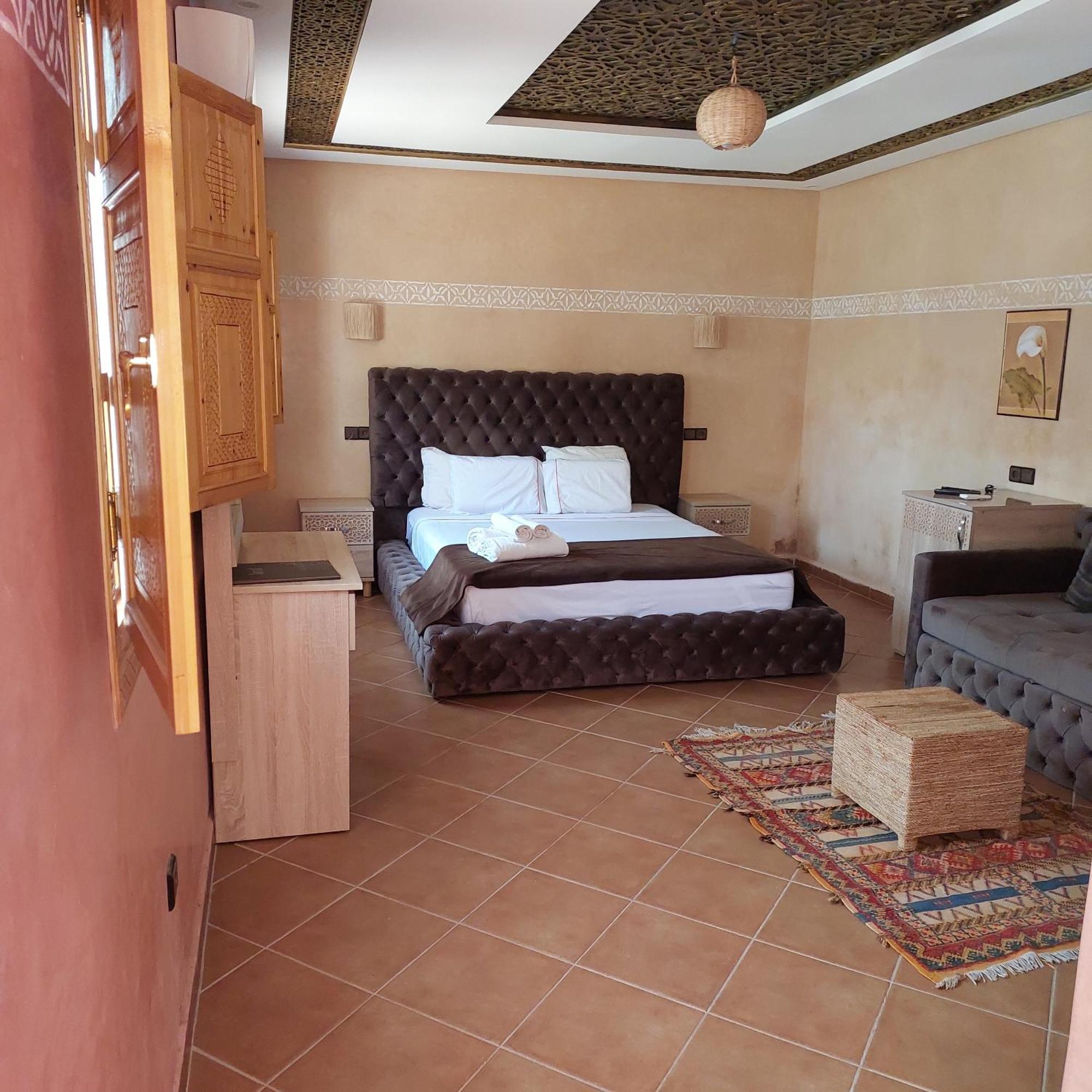 Chez Mamouchthka Bed & Breakfast Урика Екстериор снимка