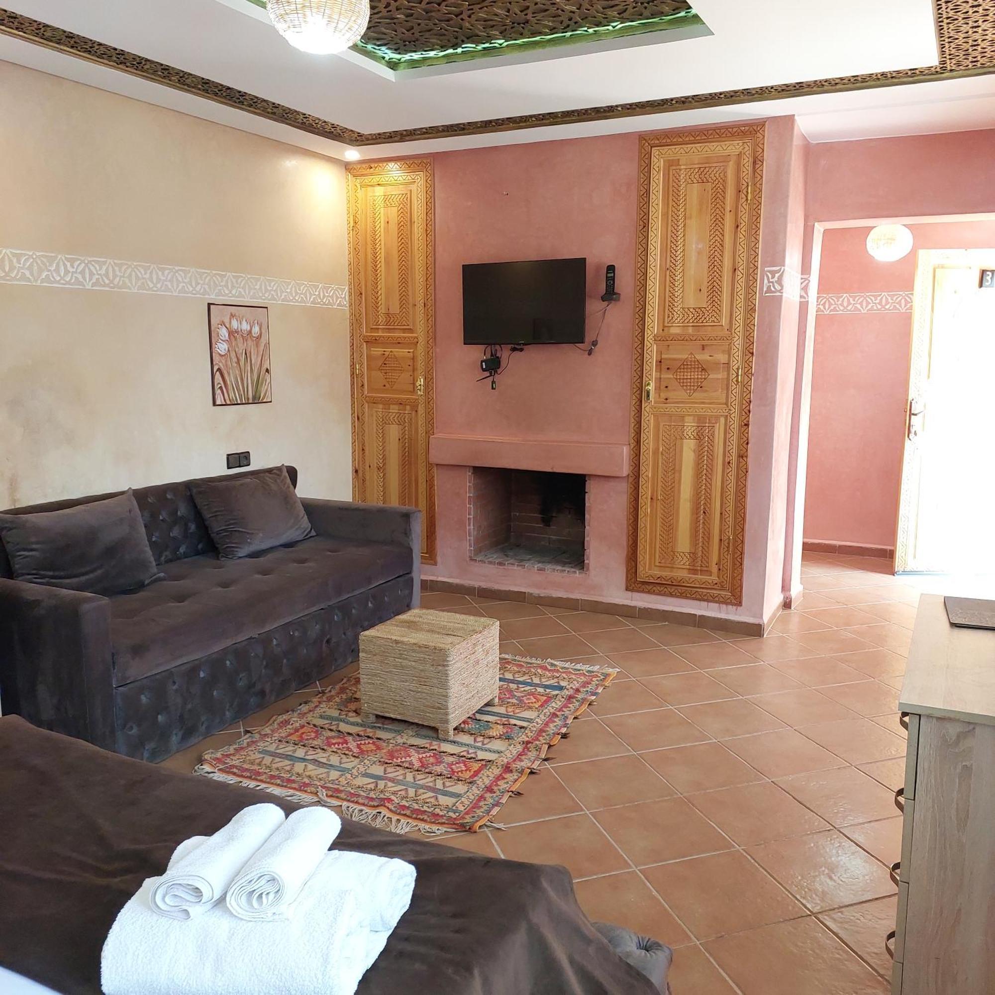 Chez Mamouchthka Bed & Breakfast Урика Екстериор снимка