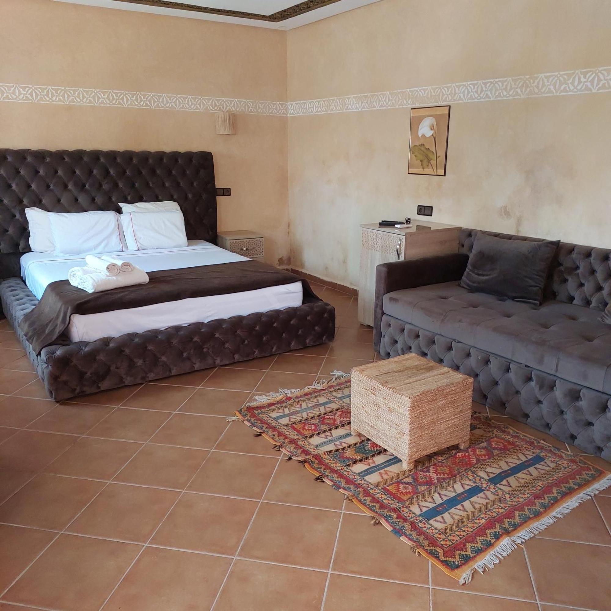 Chez Mamouchthka Bed & Breakfast Урика Екстериор снимка