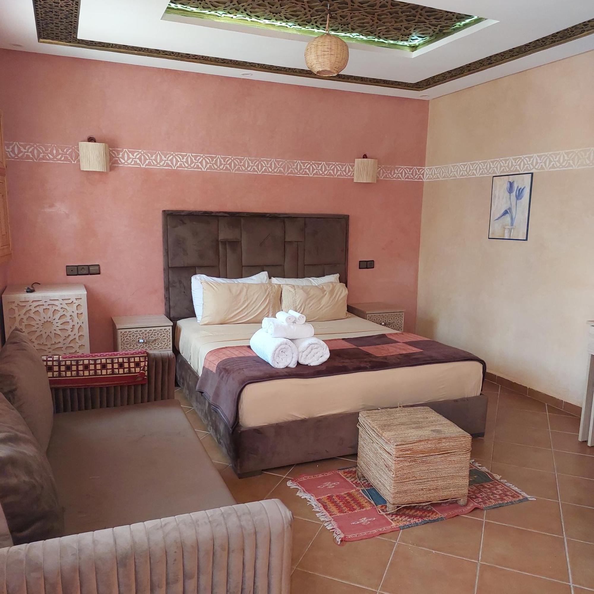 Chez Mamouchthka Bed & Breakfast Урика Екстериор снимка